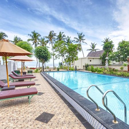 Putri Nusa Beach Ped ภายนอก รูปภาพ