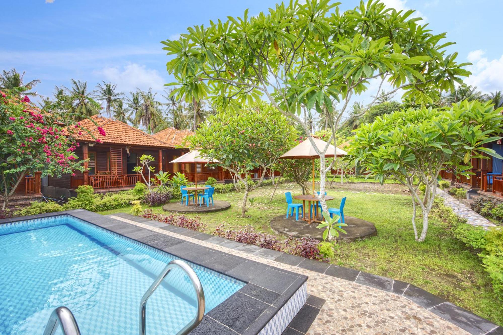 Putri Nusa Beach Ped ภายนอก รูปภาพ