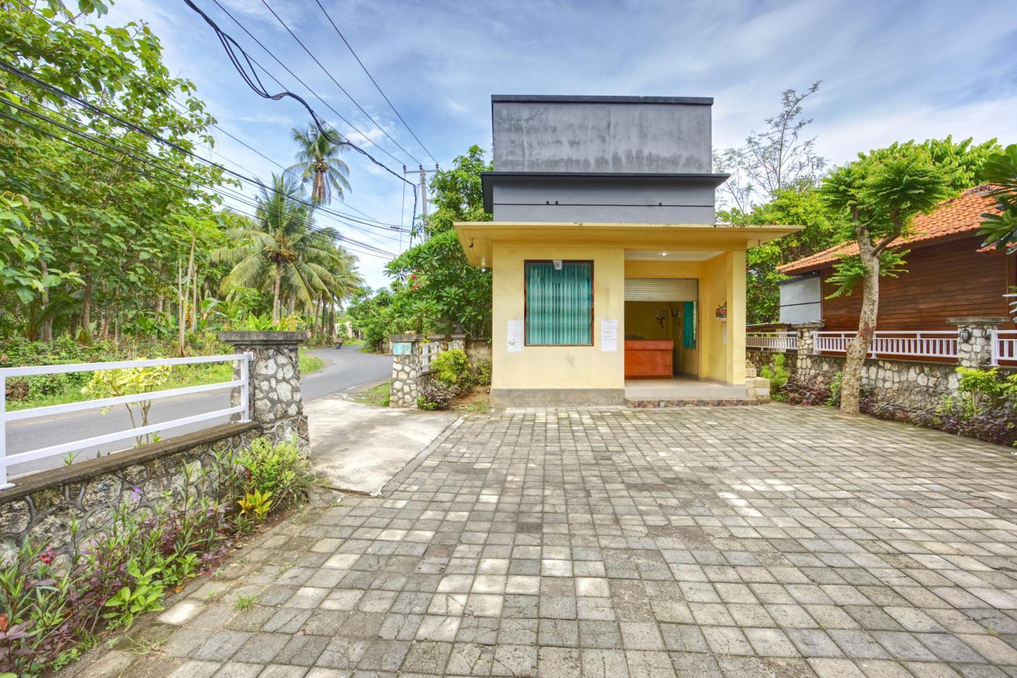 Putri Nusa Beach Ped ภายนอก รูปภาพ