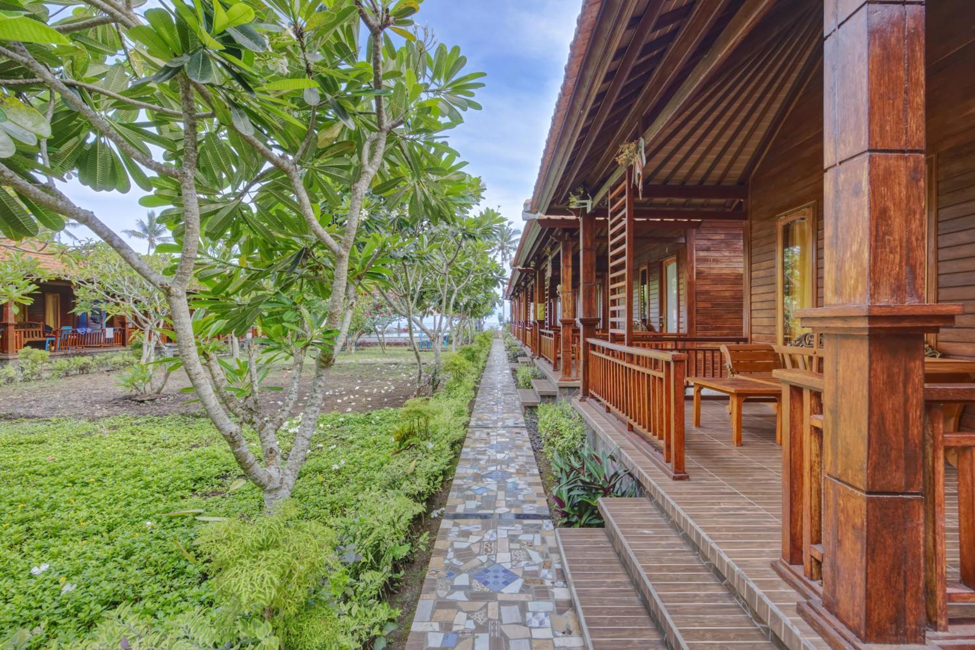 Putri Nusa Beach Ped ภายนอก รูปภาพ