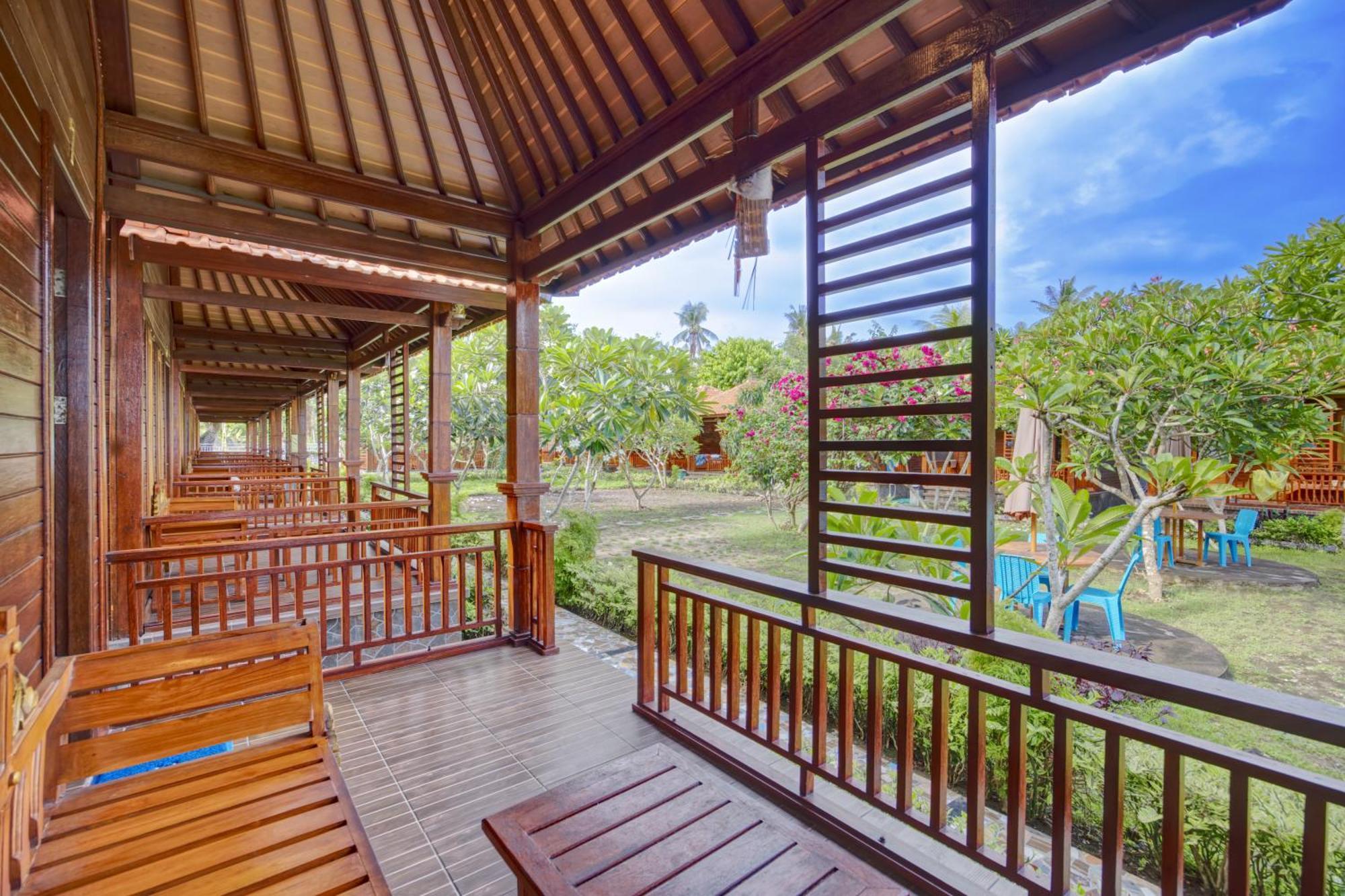 Putri Nusa Beach Ped ภายนอก รูปภาพ